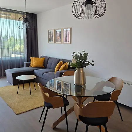 Cedrus Apartman *